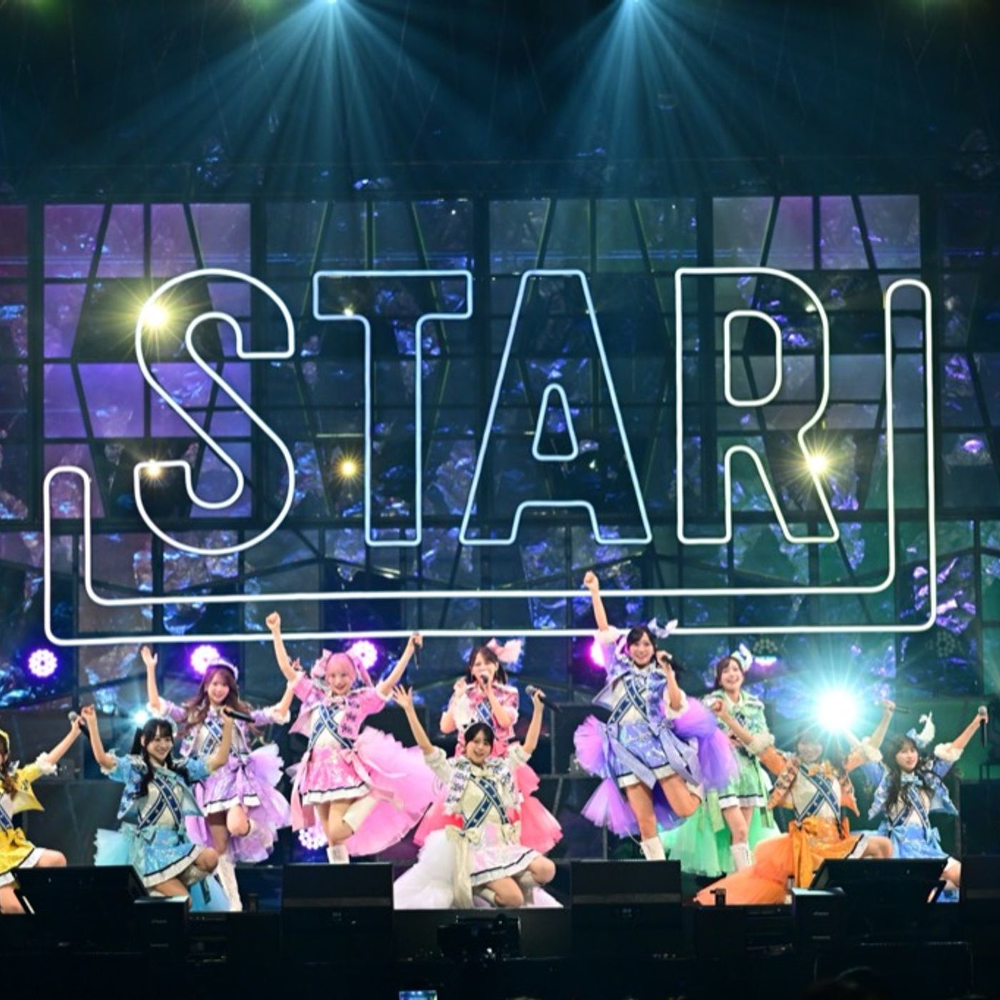 ＝LOVE、フジ新音楽番組『STAR』初の大型ライブイベント＜STARフェス＞で華やかパフォーマンス