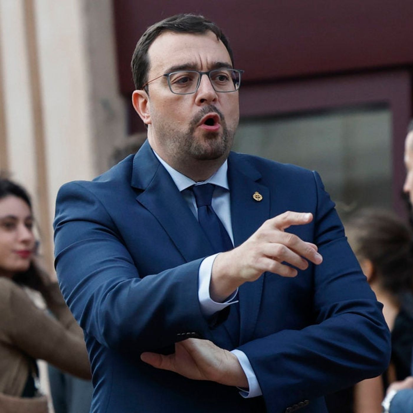 Adrián Barbón responde a Óscar Puente y la polémica con el peaje del Huerna: "La agenda de Asturias está bien enfocada"