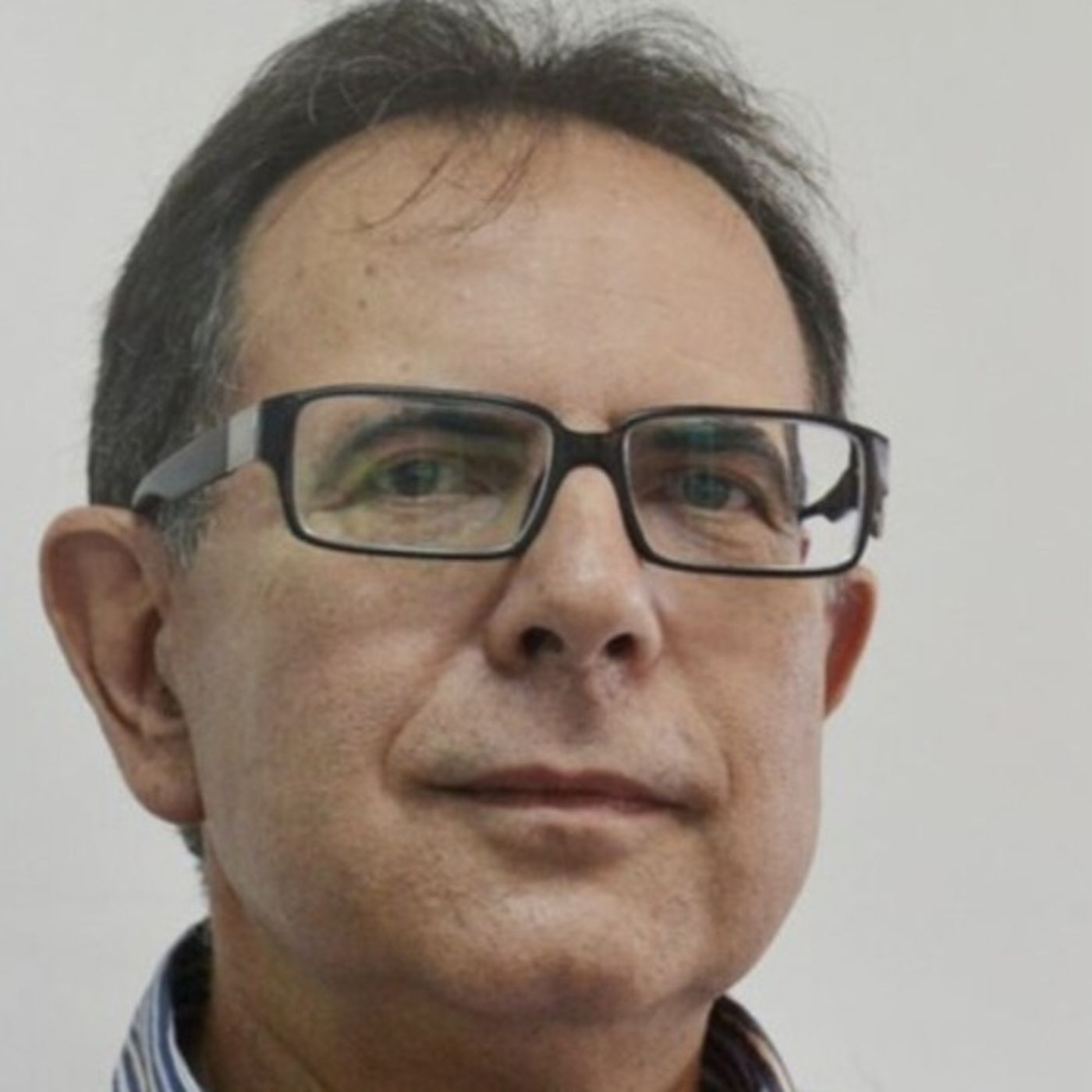Biografías/Coral Bravo