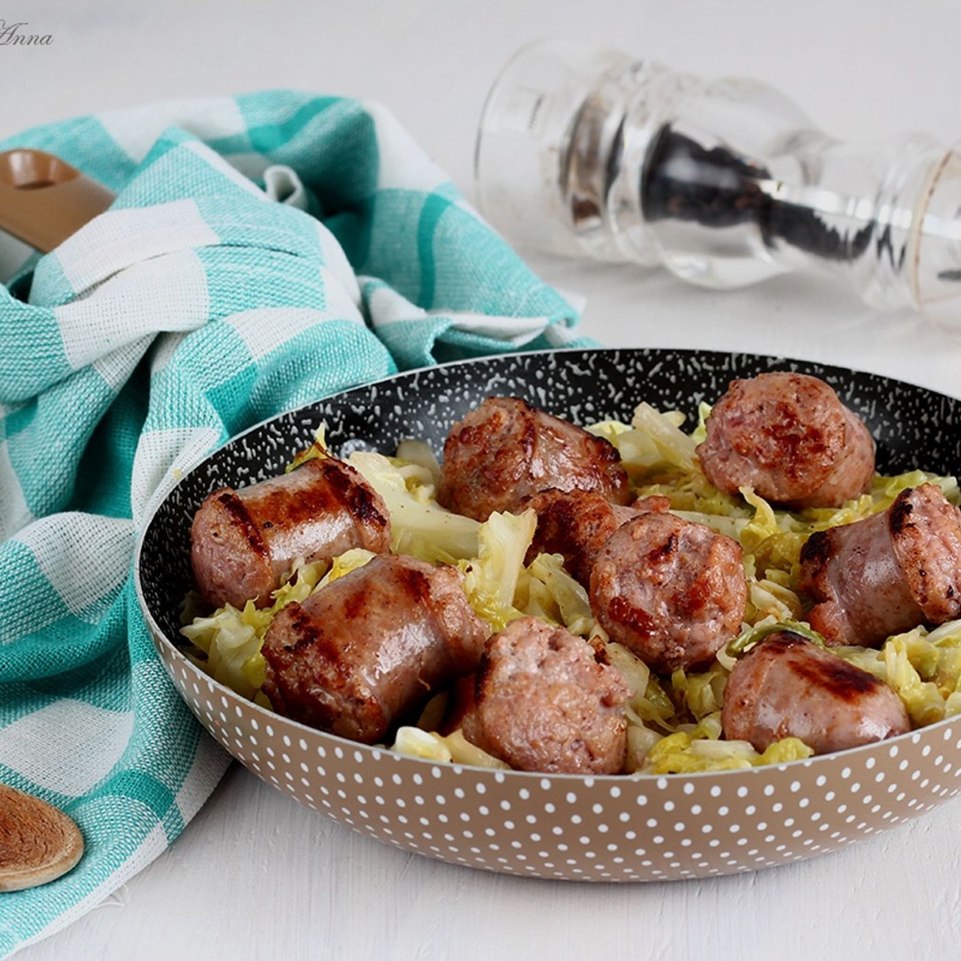 Cavolo con salsicce
