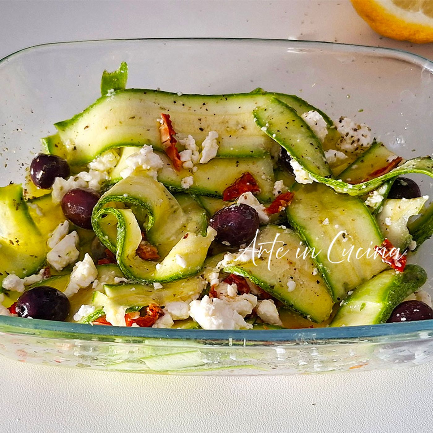 ZUCCHINE MARINATE con FETA e olive