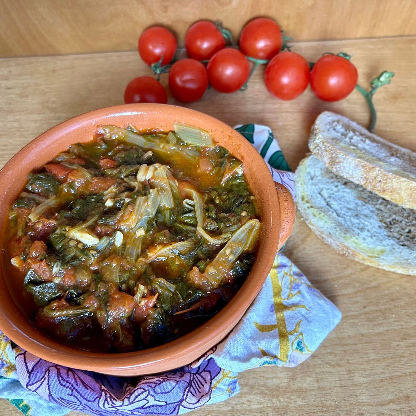 Bieta con pomodoro