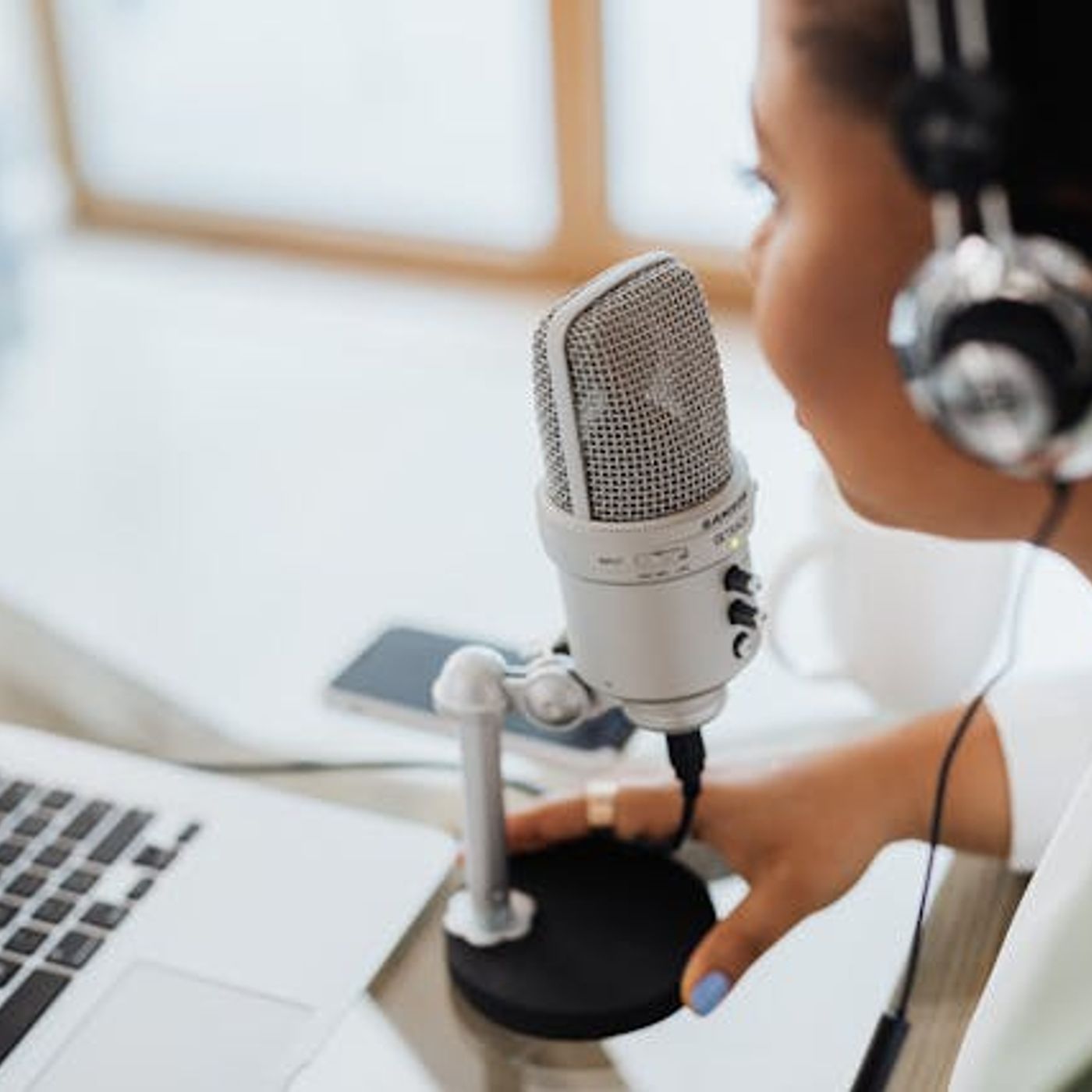 How Niche Podcasts Build Loyal Audiences
