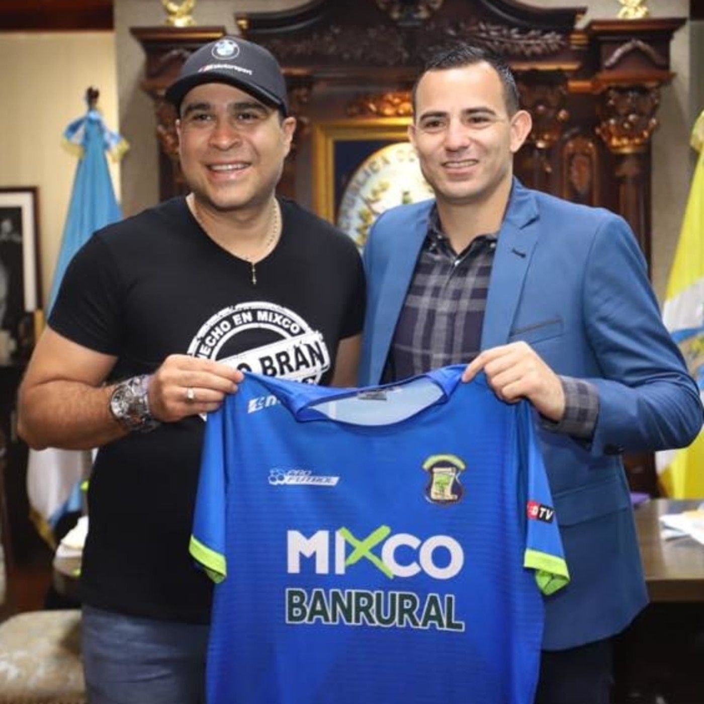 Ojoconmipisto