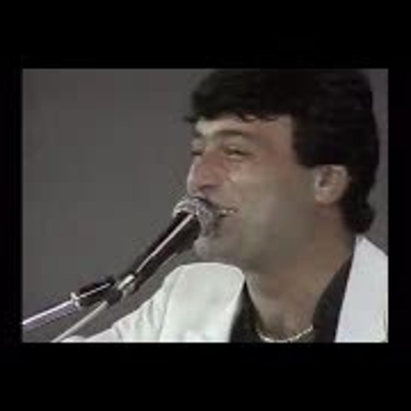Gündüzüm Seninle - Ferdi Özbeğen  Bir Başkadır episode artwork