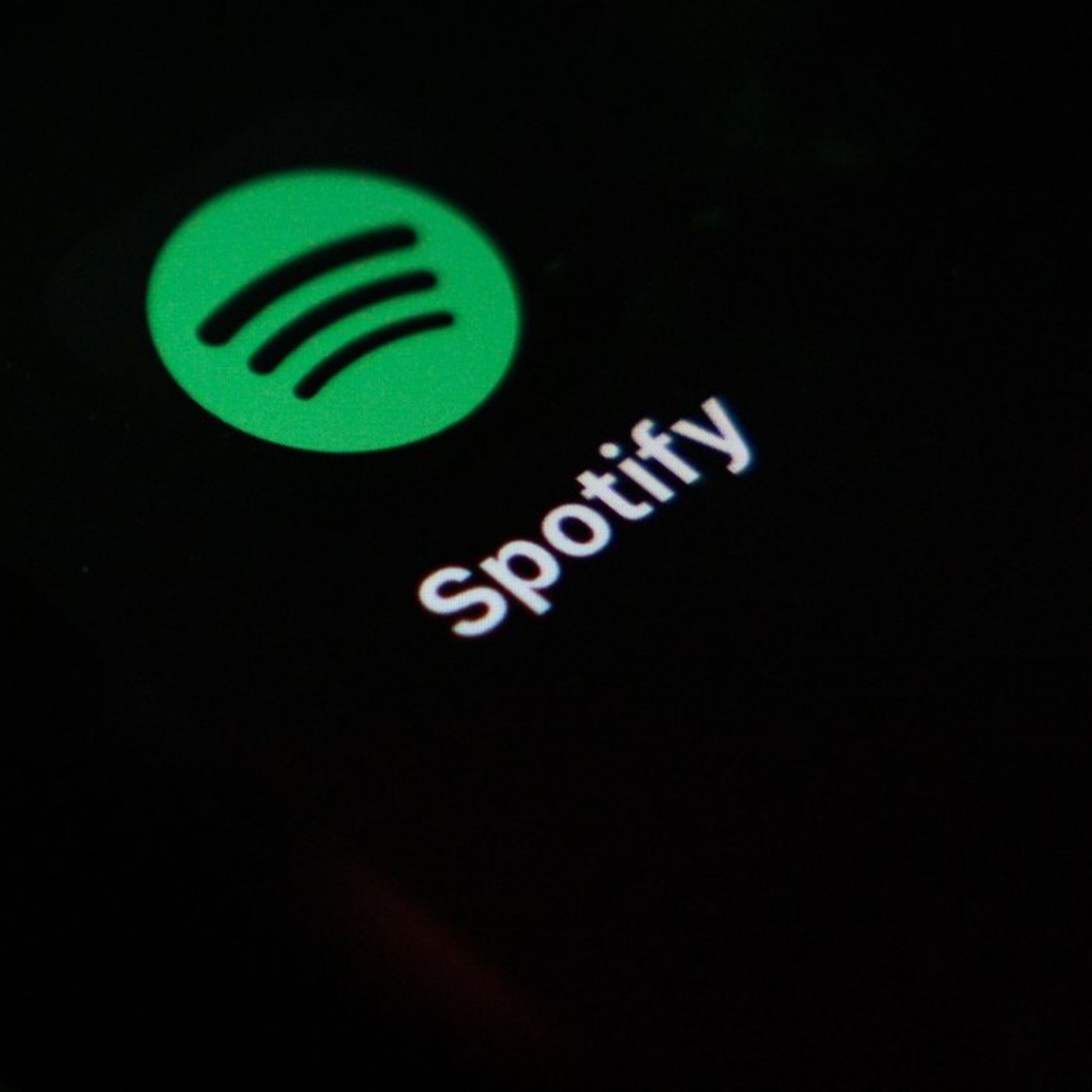Merlin Signs Licensing Agreement With Spotify for AI Remixing Tool