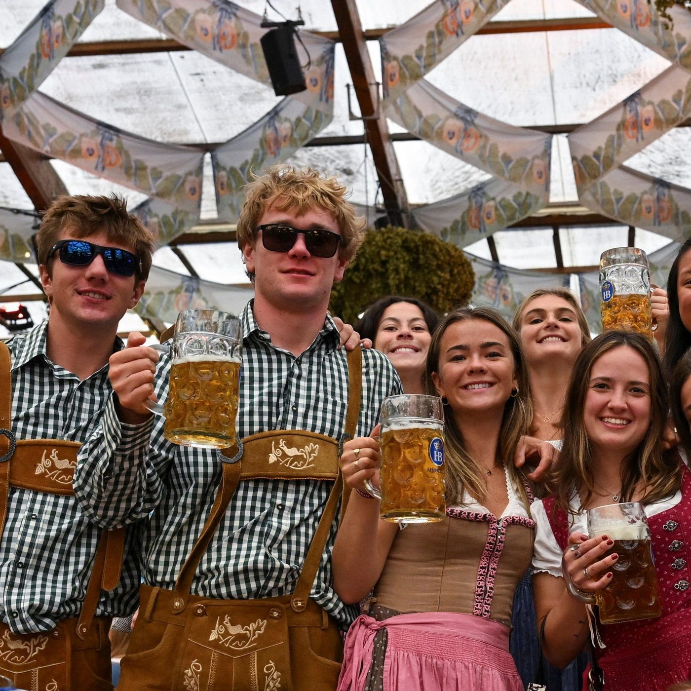 Follow the Money: Why does an Oktoberfest beer cost €16? episode artwork