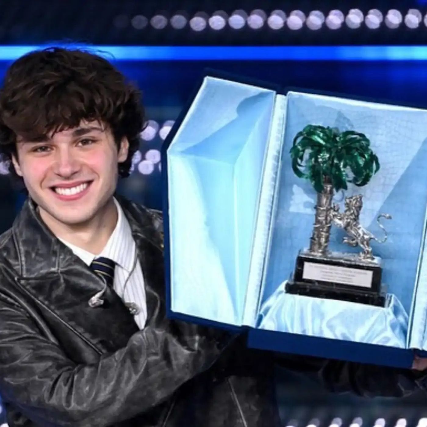 Settembre, dopo trionfo a Sanremo targa dal sindaco di Napoli Settembre, dopo trionfo a Sanremo targa dal sindaco di Napoli