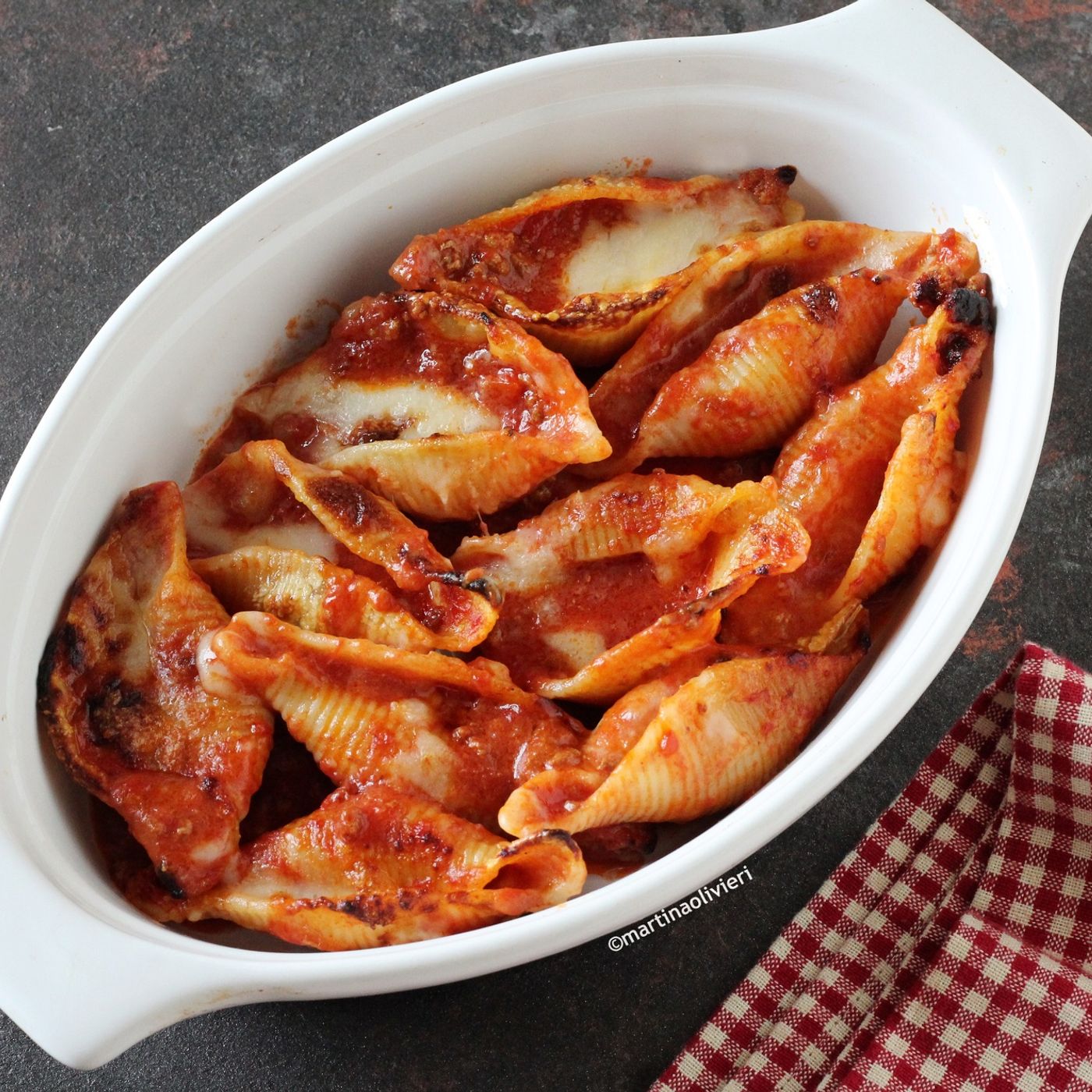Conchiglioni ripieni al ragu e besciamella episode artwork