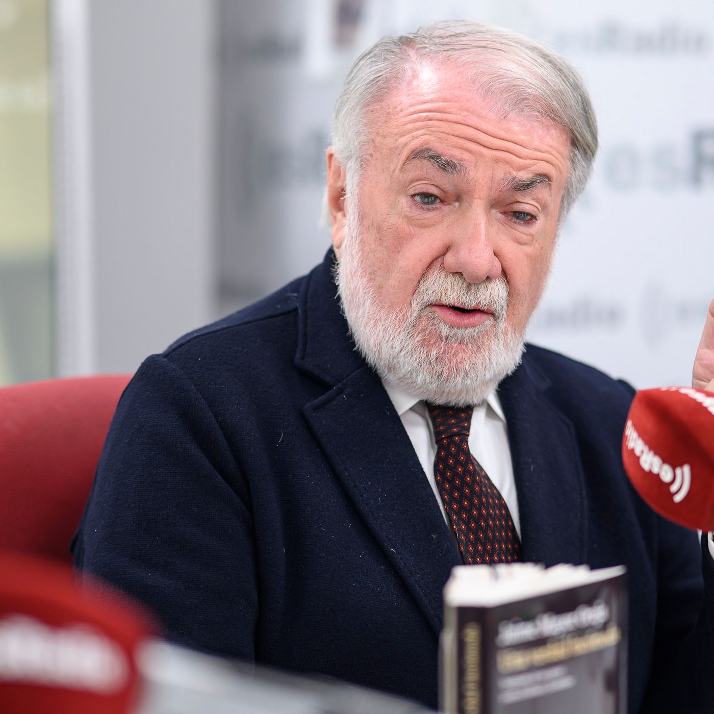 Federico entrevista a Jaime Mayor Oreja: "La única esperanza es construir una mayoría natural entre PP y Vox"