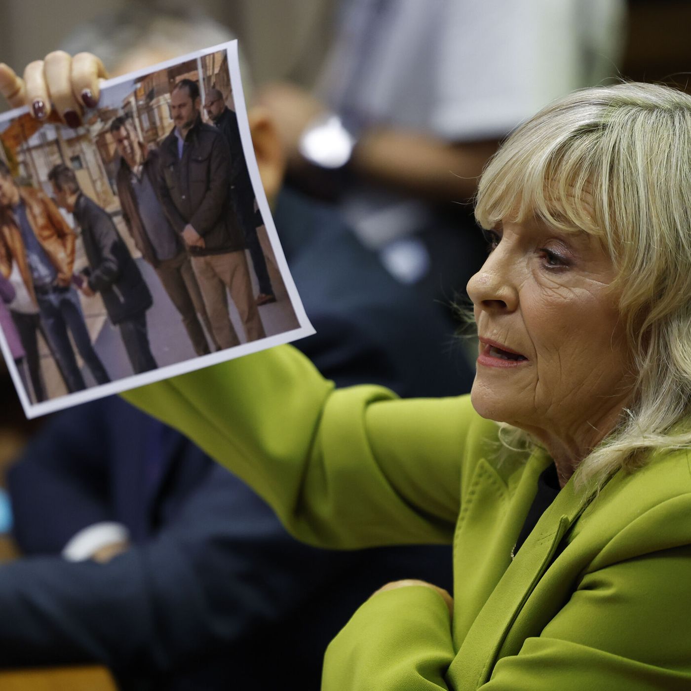 Tertulia de Cuesta: Sánchez elude contestar en el Senado lanzando acusaciones contra el PP