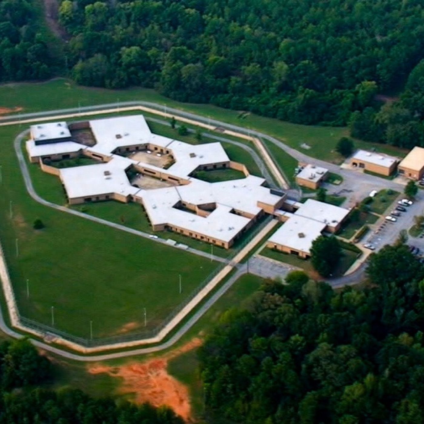 Why more mega-prisons won’t fix Alabama’s crisis