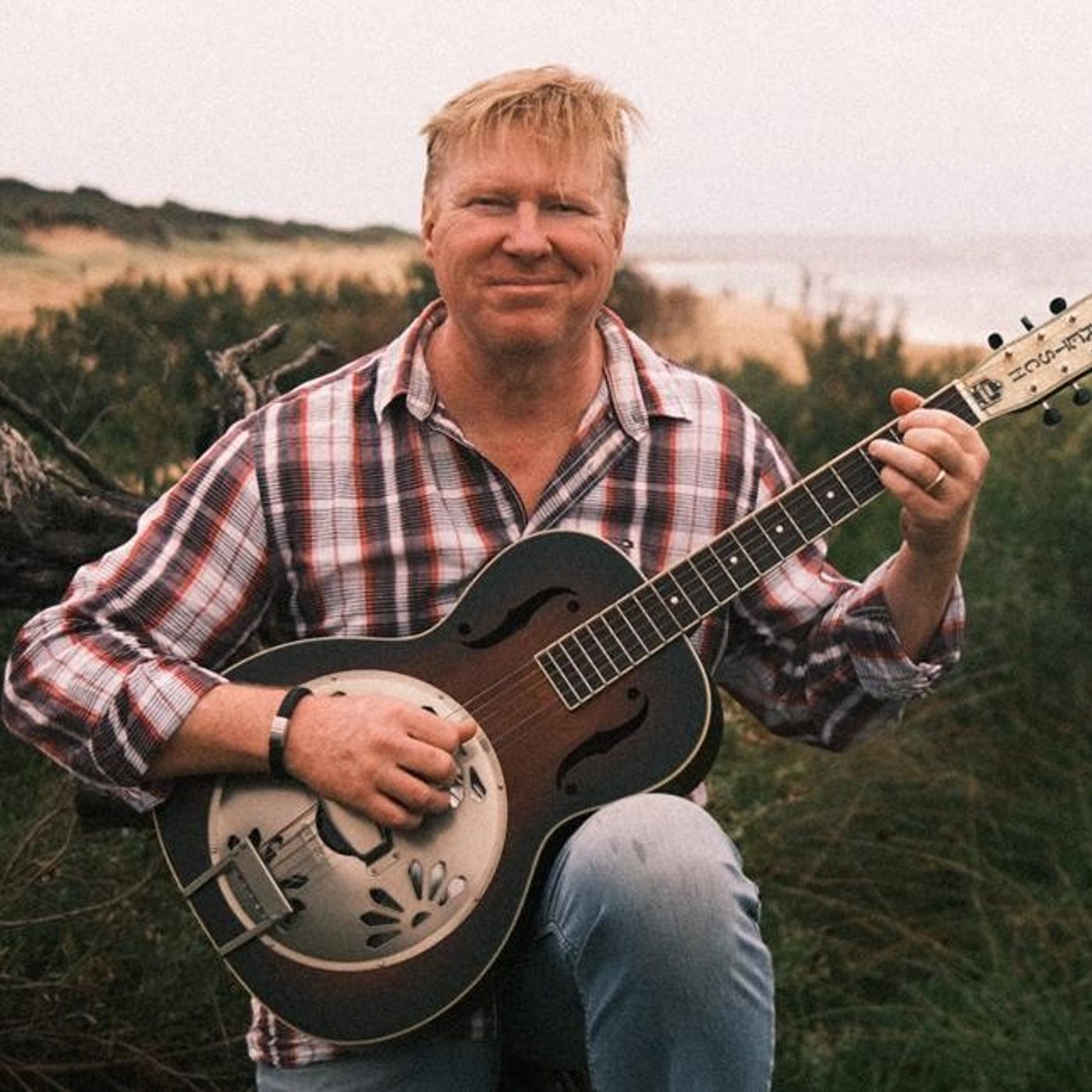 Darren Coggan chats about his new song - Always Believe In Love episode artwork
