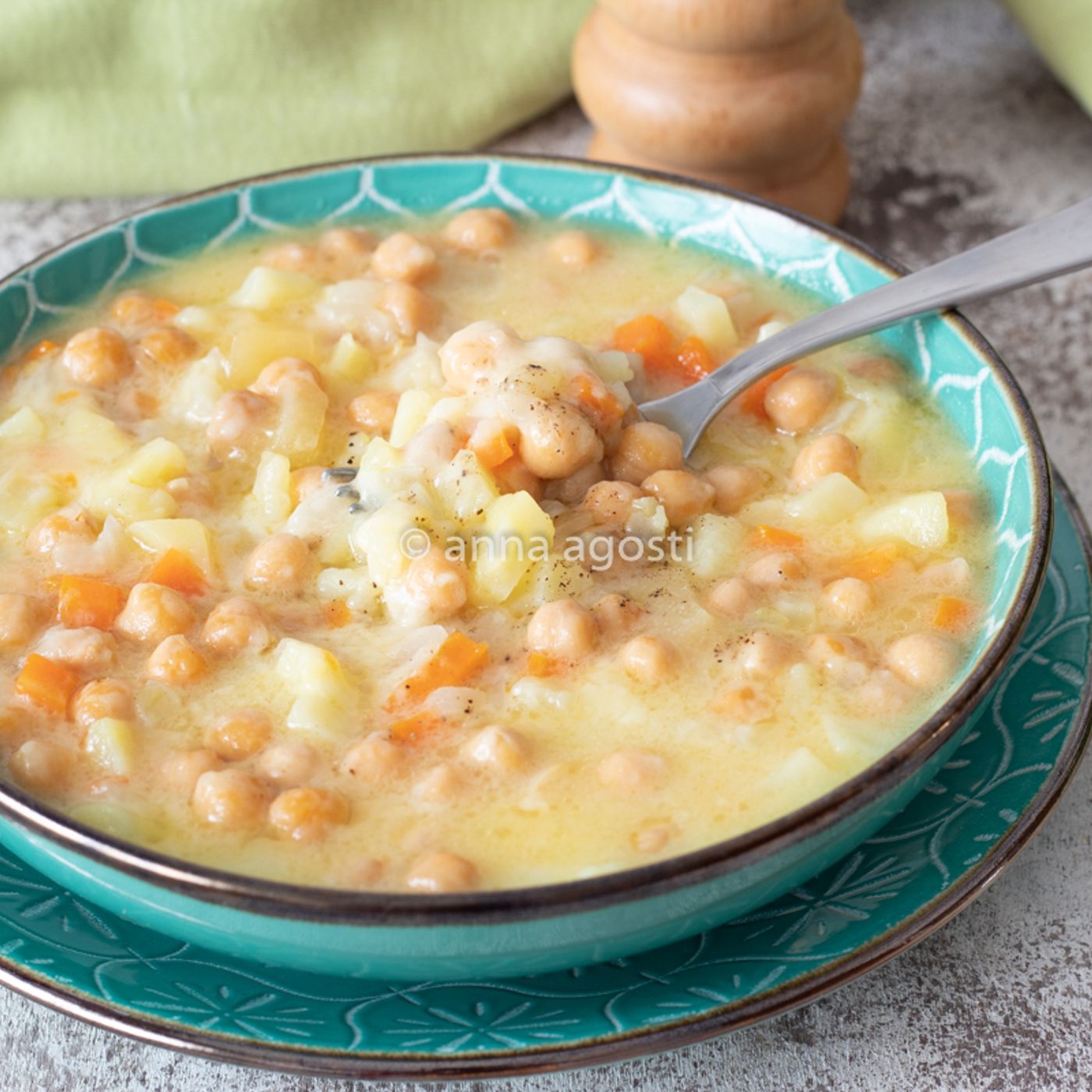 Zuppa di ceci, patate e zucca