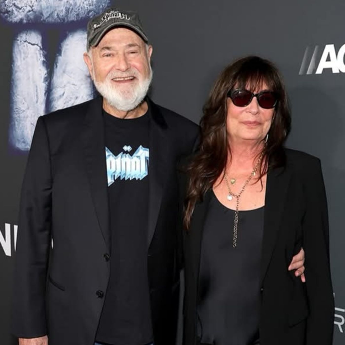 Cinema, uccisi il regista Rob Reiner e la moglie. Aveva diretto ‘Harry, ti presento Sally’ Cinema, uccisi il regista Rob Reiner e la moglie. Aveva diretto ‘Harry, ti presento Sally’