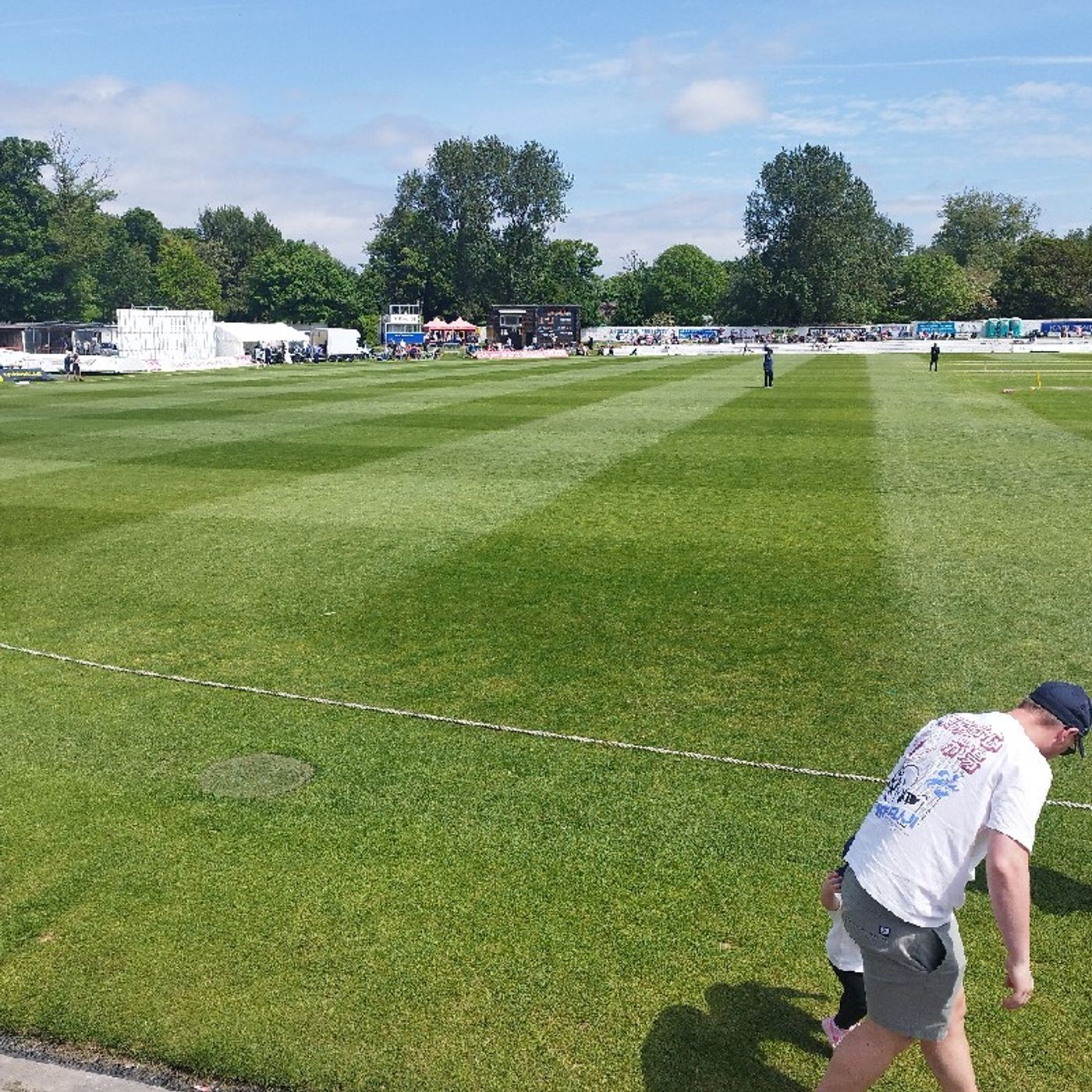Captain Whitesticks Groundhoppers Pod
