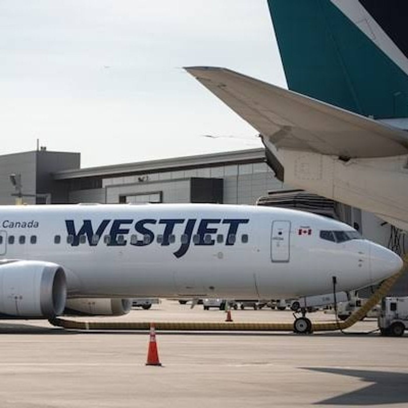 Flight attendants union issue 72-hour lockout and strike notices