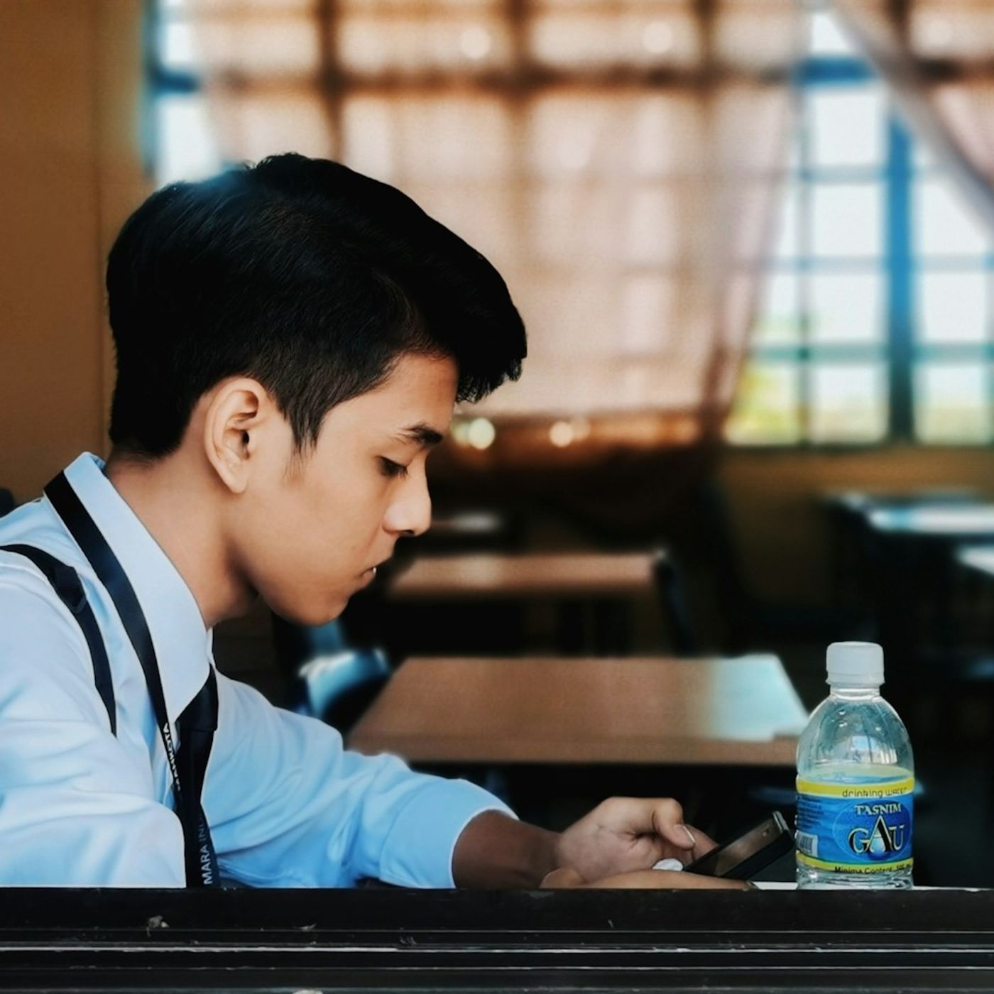 Smartphone e scuola, Galiano: «Il problema vero è a casa»