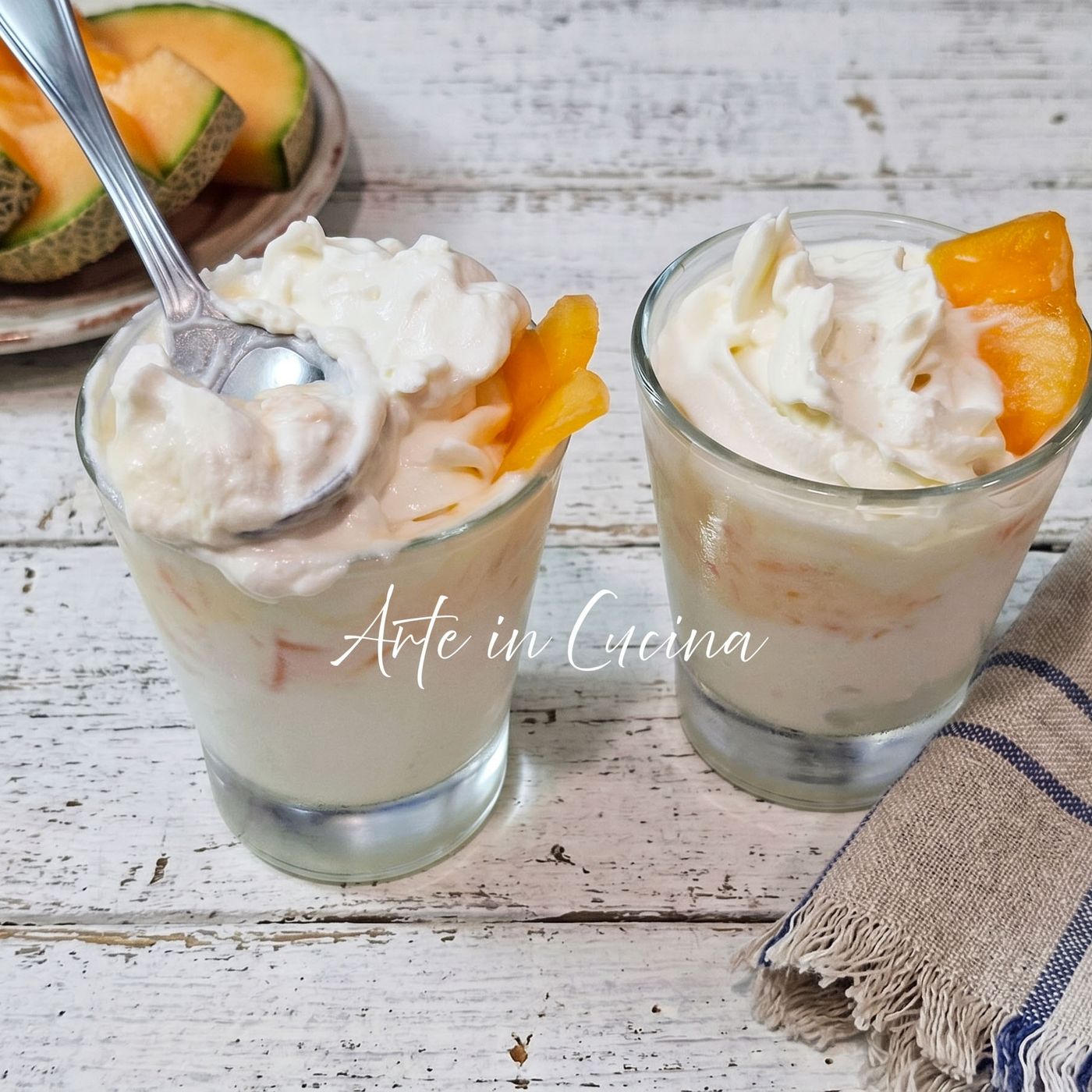 MOUSSE al MELONE con PANNA e YOGURT GRECO