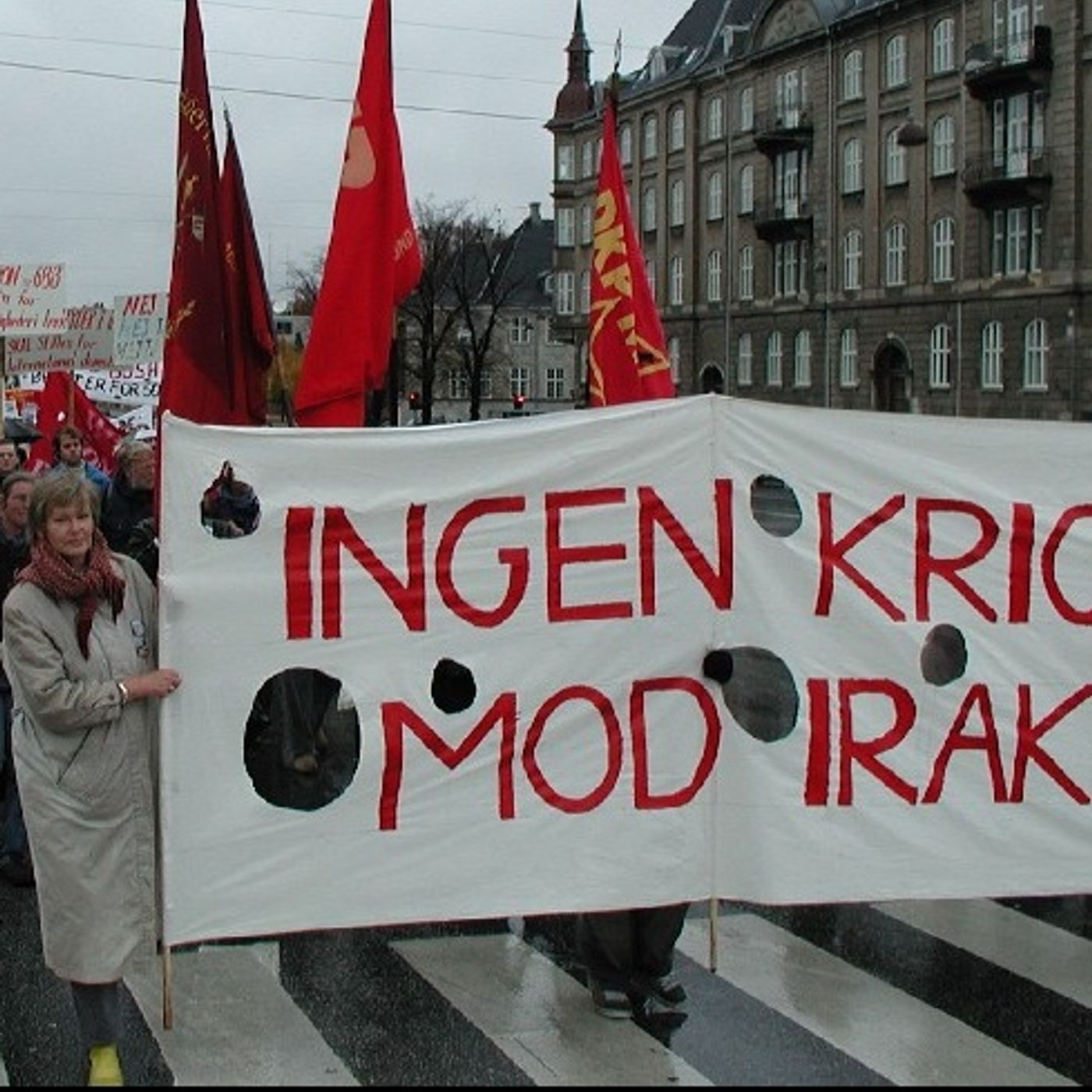 Irakkrig unødvendig, ulovlig, ufornuftig og katastrofal - 9. juli 2016 episode artwork