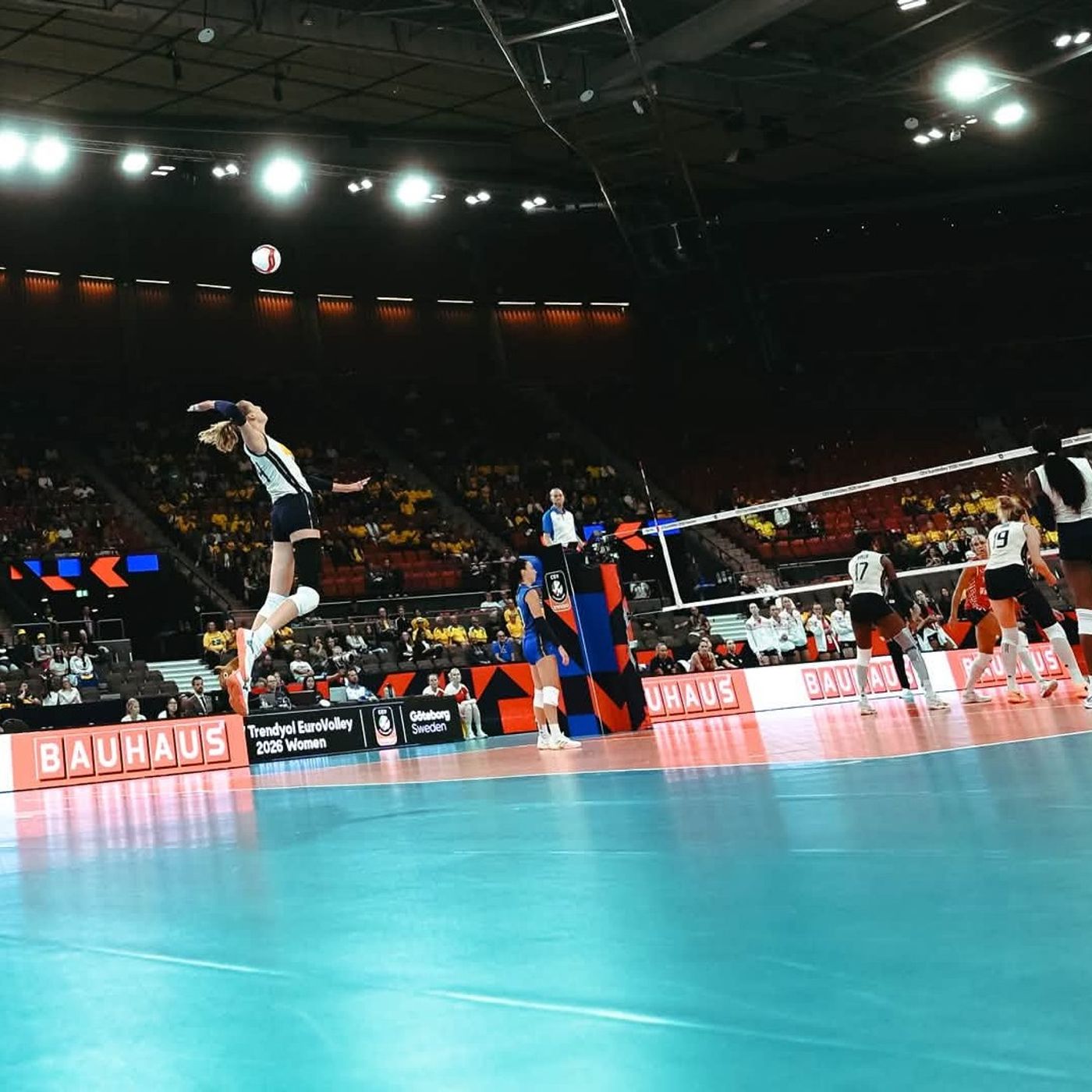 Europei volley femminile 2026, Italia subito vincente: Croazia battuta (3-0) episode artwork