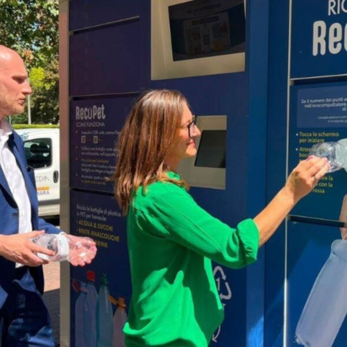 Nuovi ecocompattatori: nove i macchinari installati in città episode artwork