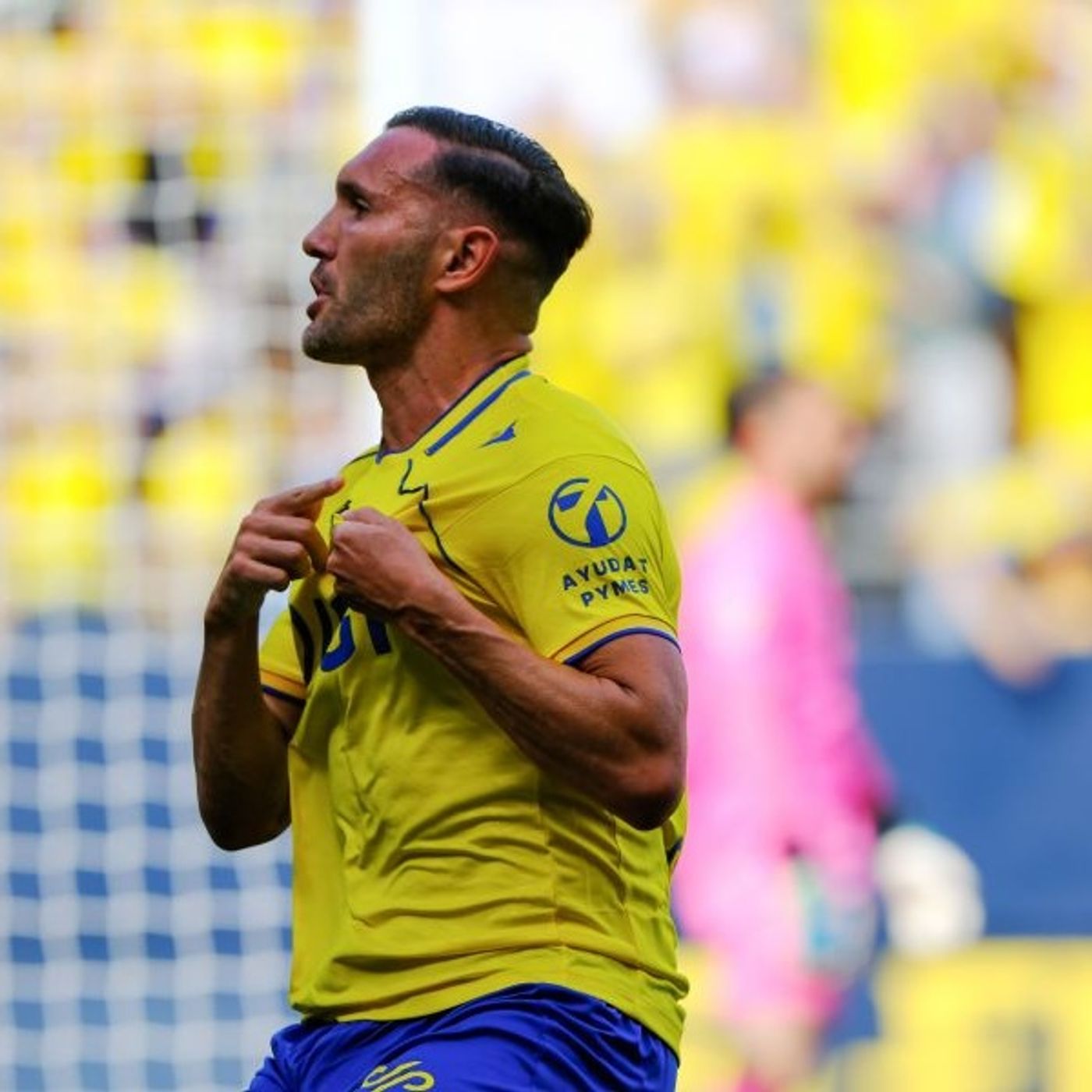 Carrusel Canalla | Lucas Pérez celebra el ascenso de 'su' Depor tras salvarse con el Cádiz: "Lo siguiente es que este equipo vuelva donde lo