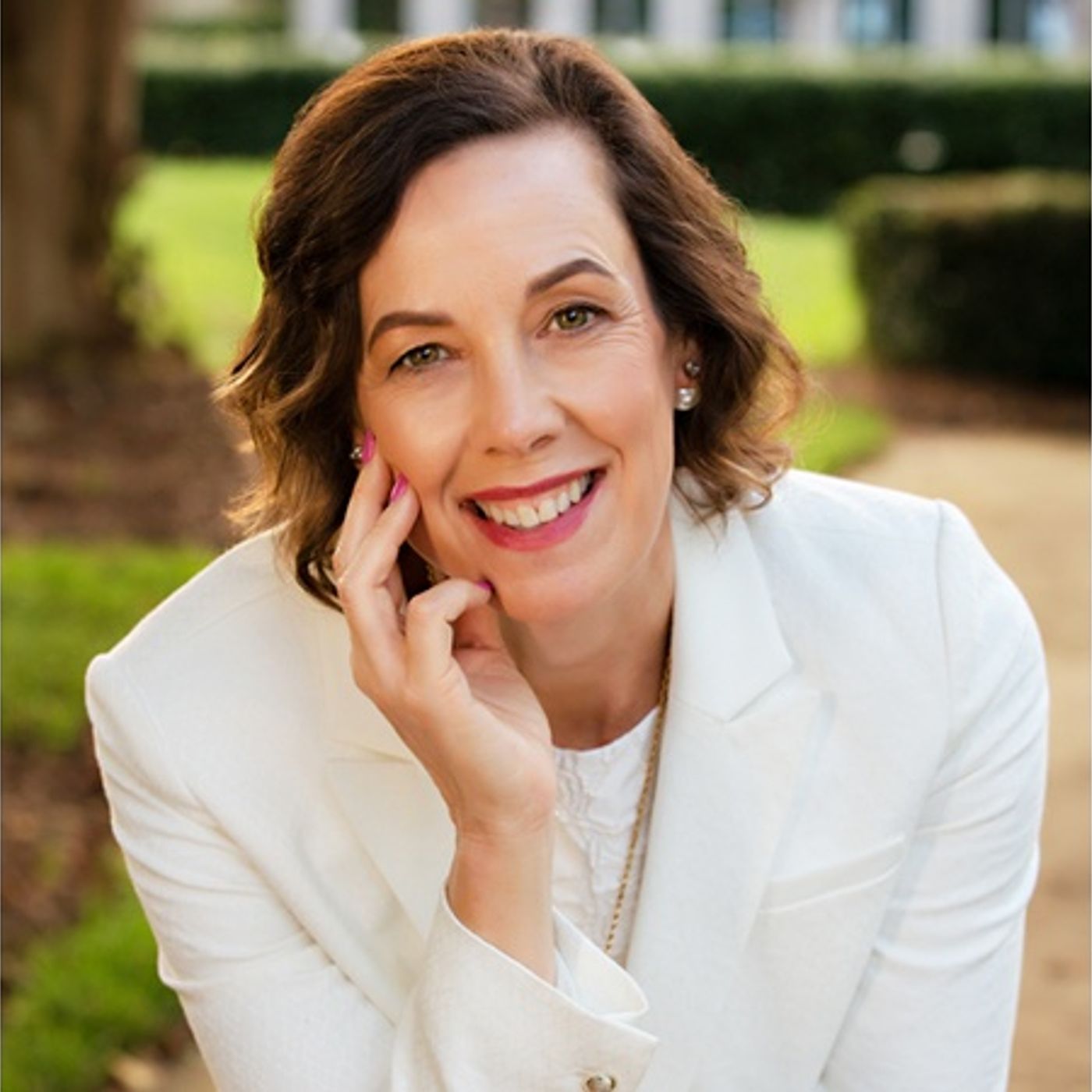 Author Amy Jean returns to #ConversationsLIVE with her book A STEP BACK episode artwork