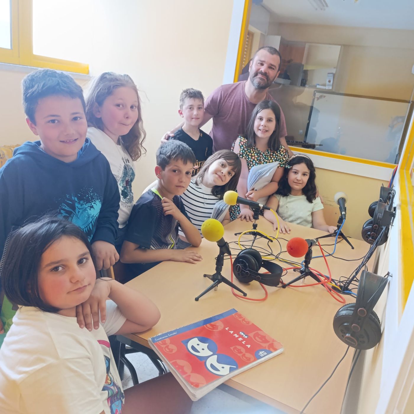 Entrevista a  Santi da  banda de gaitas "Os Trinta" episode artwork