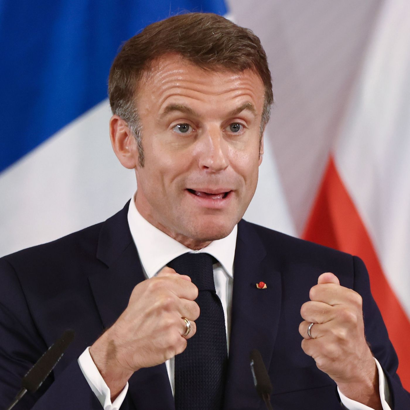 Alejo Schapire: "Macron pide a los socialistas desvincularse de la extrema izquierda para nombrar a su candidato"