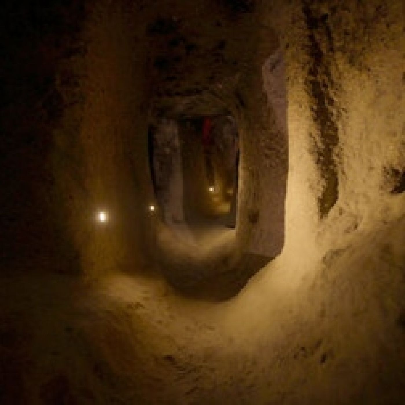 Apocalipsis del pasado: El misterio de Derinkuyu y otras ciudades bajo tierra, con Graham Hancock episode artwork