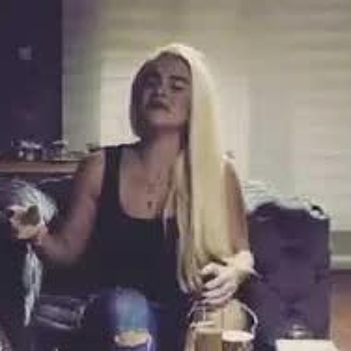 guzel degilsem guzellesirim ben seni cok seviyorum...
