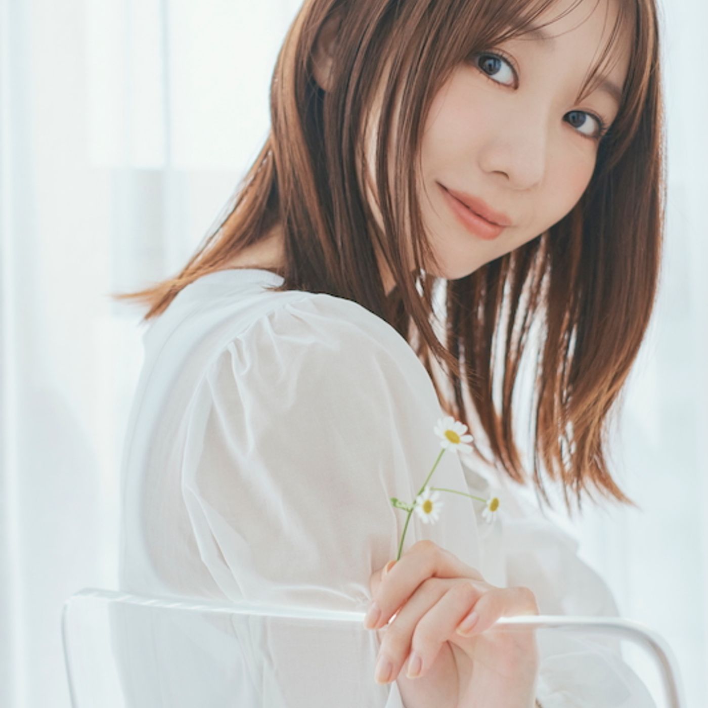 柏木由紀、ニューシングル『シアワセ記念日』ジャケ写＆新アー写公開　カップリング曲は本人作詞 episode artwork