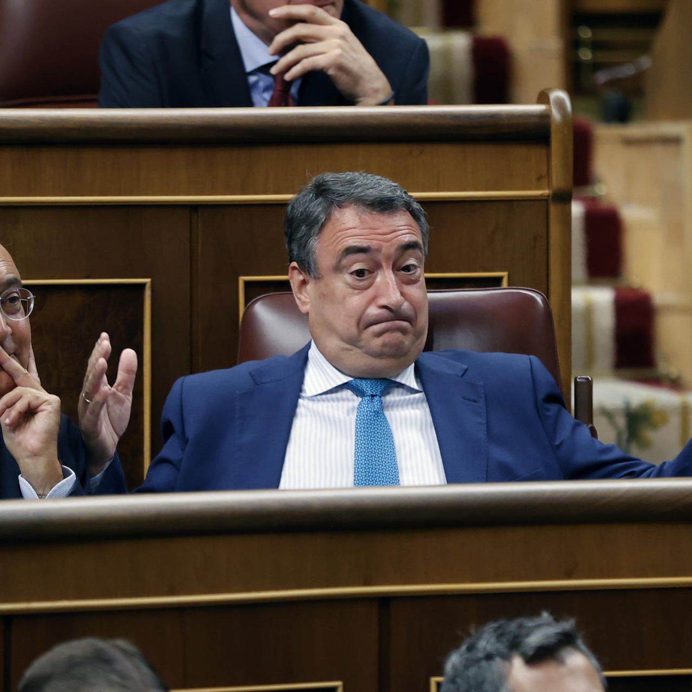 La República de los Tonnntos: Aitor Esteban no ve "nada sospechoso" en el trato de favor al hermano de Sánchez