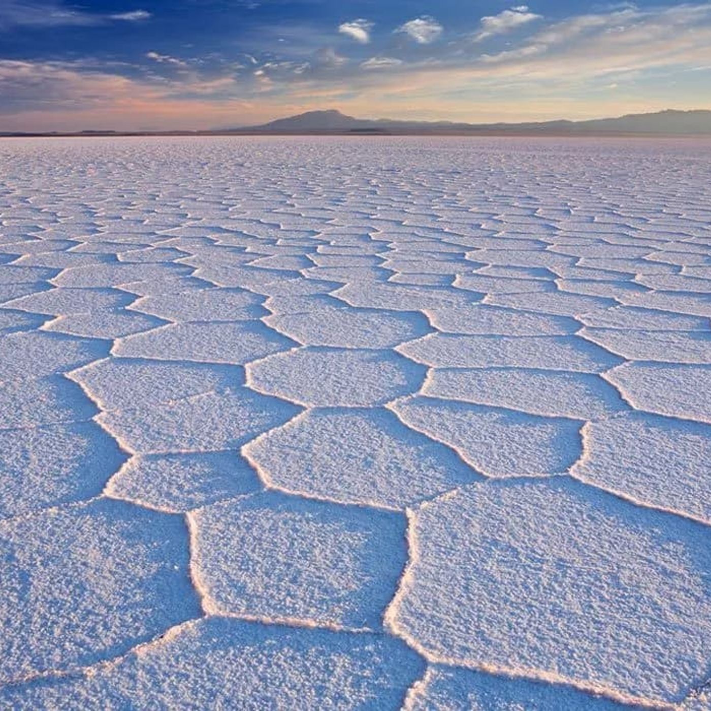 Salar de Uyuni: viaggio nel deserto di sale più grande del mondo episode artwork