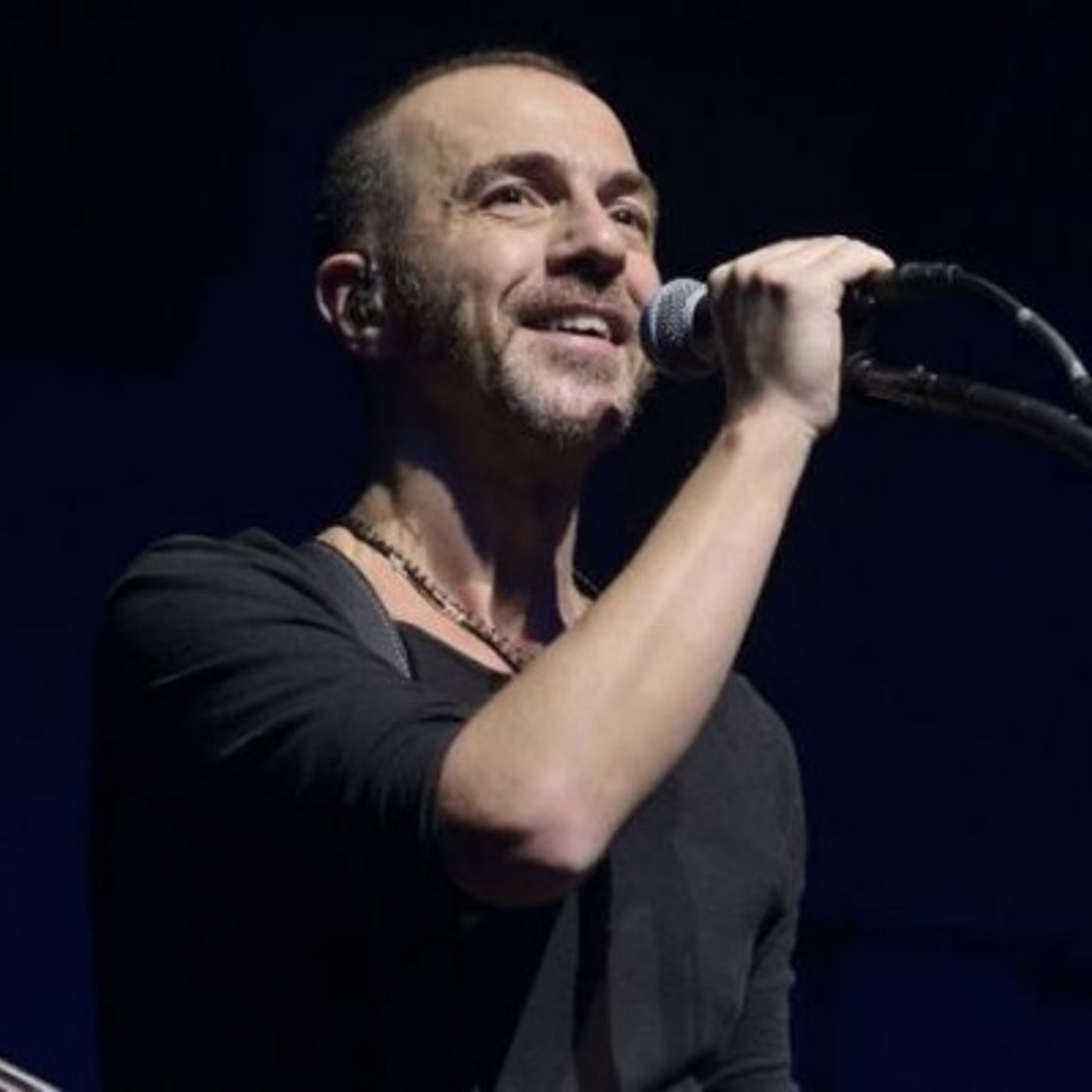 Calogero dévoile un nouveau titre inédit Par choix ou par hasard