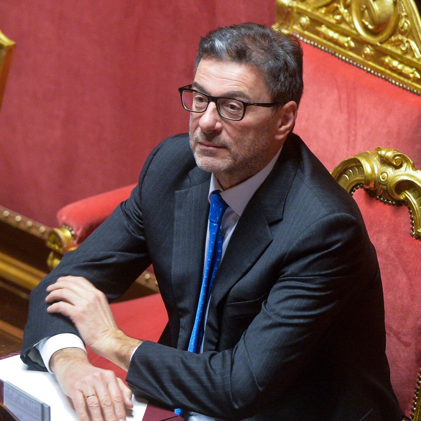 Volano i prezzi delle bollette in Italia. Giorgetti: presto un decreto sul caro energia | 14/02/2025 | Il Corsivo episode artwork