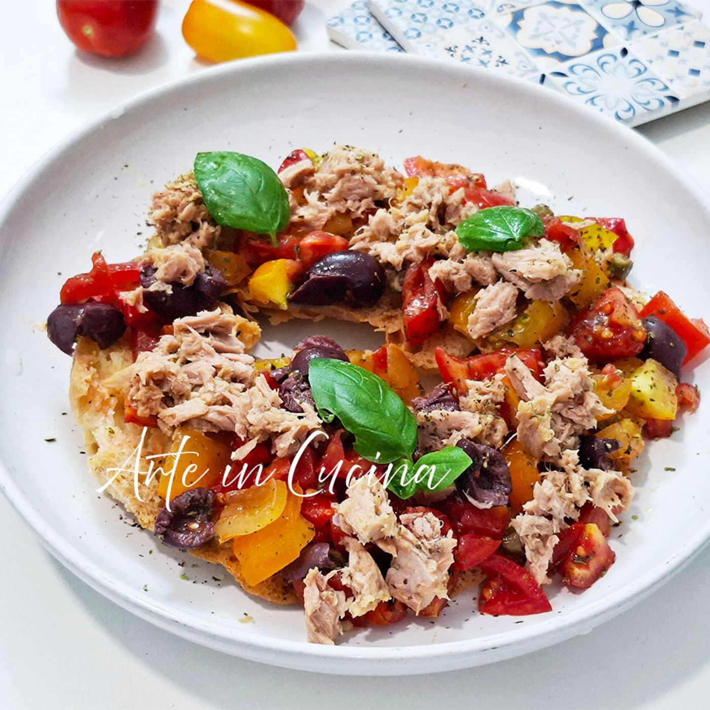 FRESELLA NAPOLETANA con pomodori e tonno episode artwork