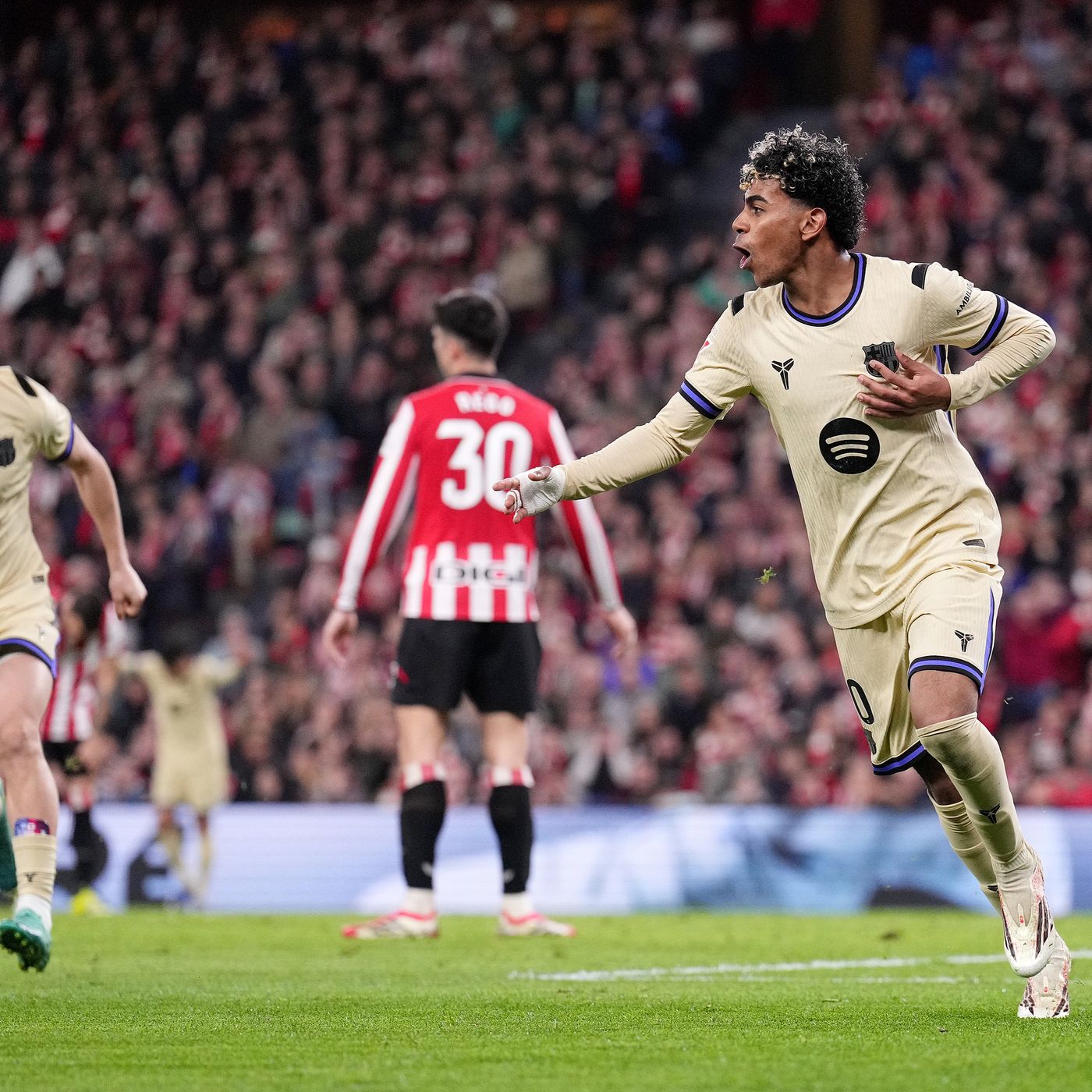 El gol del Athletic Club 0 - 1 FC Barcelona | Lamine Yamal marca pero Joan García sostiene