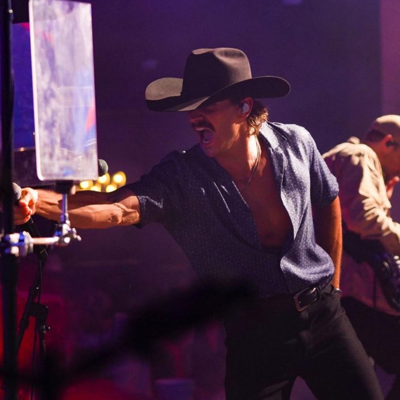 Tucker Wetmore Brings an Effervescent Energy to Billboard Country Live’s Night Two