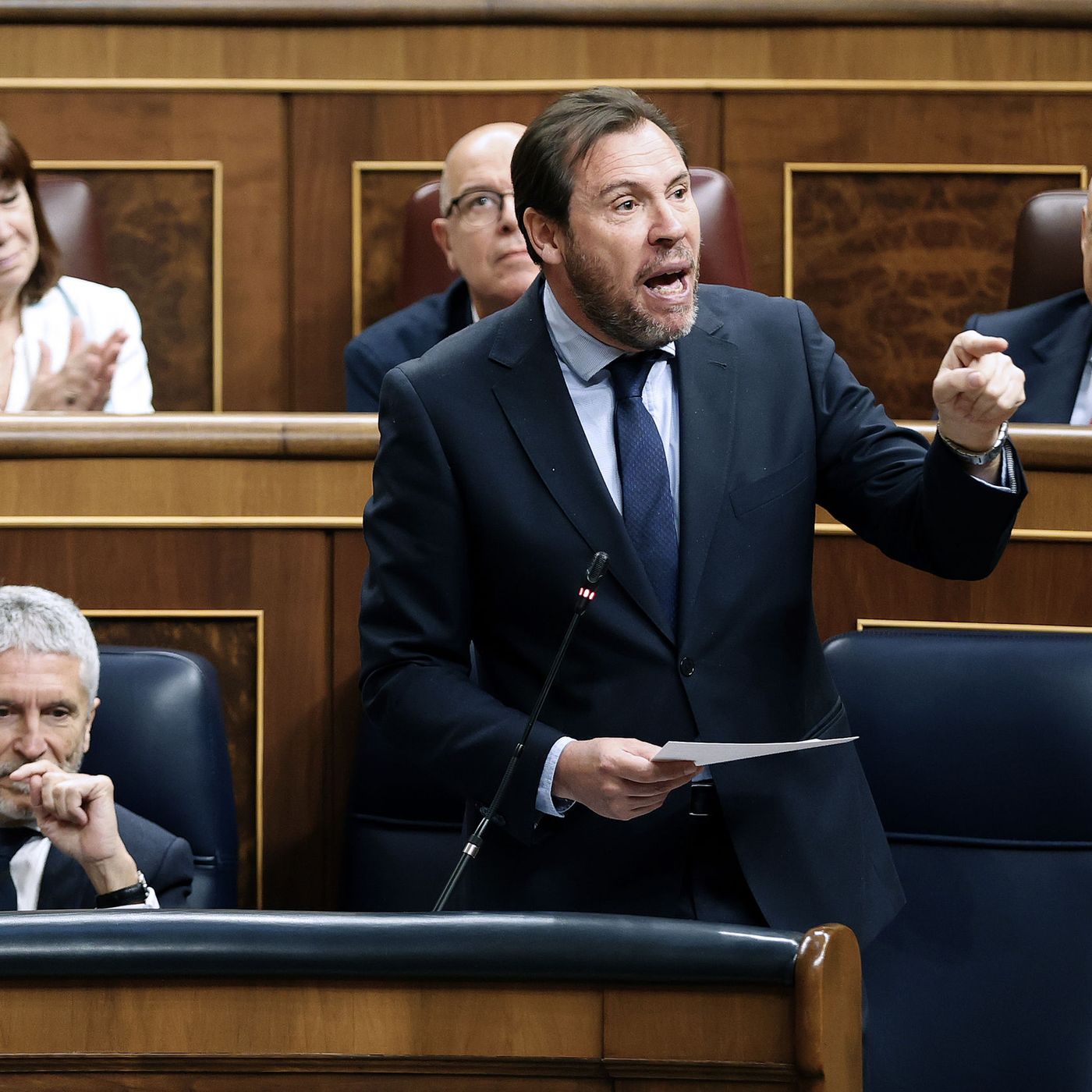 Por qué a Óscar Puente le molestan tanto los billetes de tren baratos