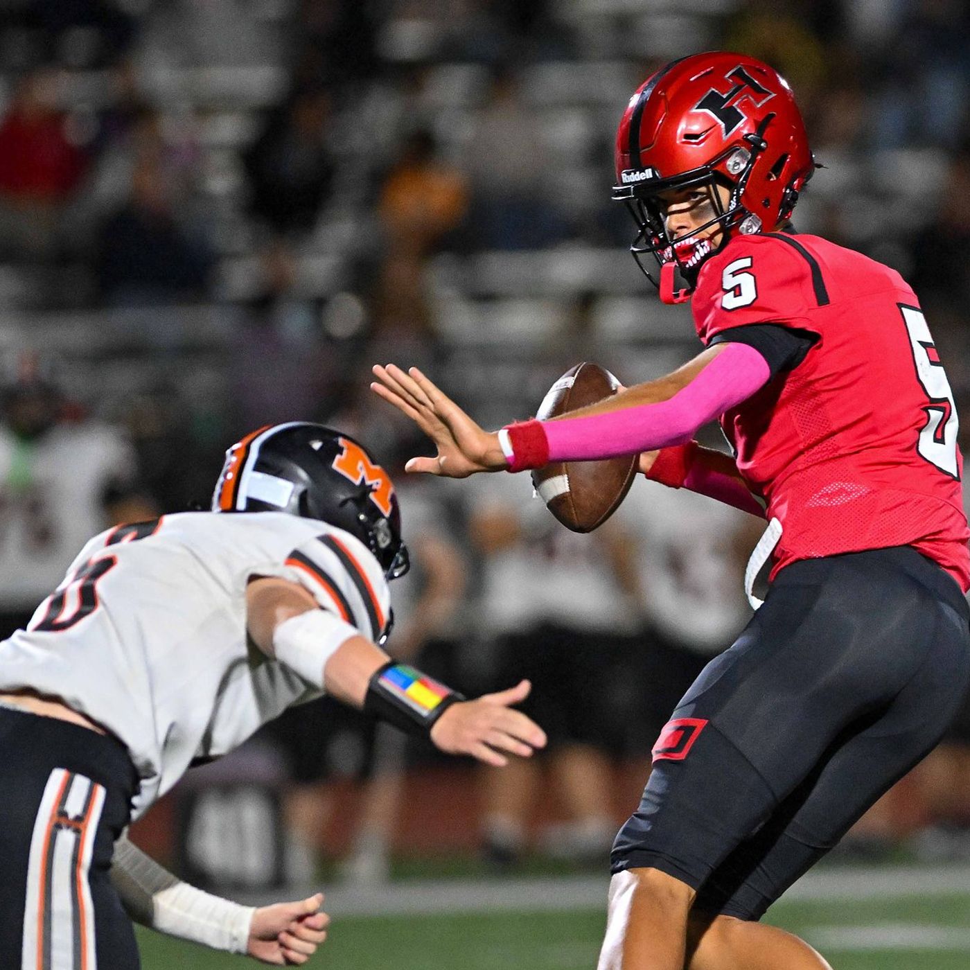 Malik Carter throws 5 TDs, Huntley tops McHenry to keep playoff hopes alive episode artwork