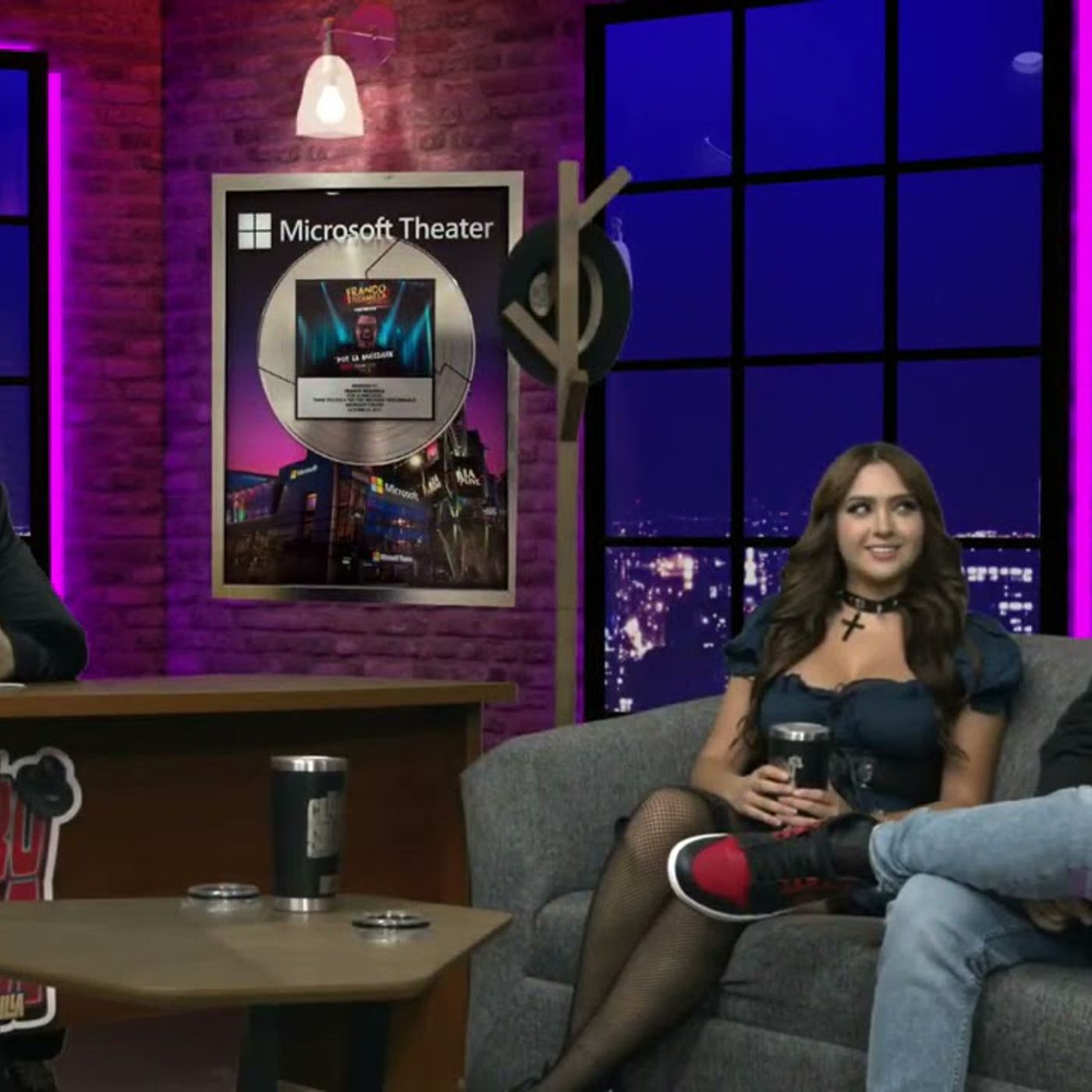 Ari Gameplays y Juan Guarnizo _Ep. 18 _Entrevista DECDLS episode artwork