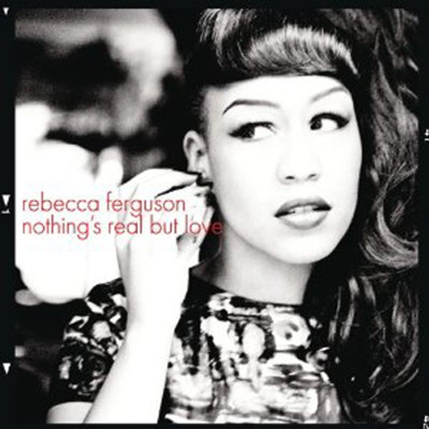 Rebecca Ferguson: il debutto nel 2011 e la rapida ascesa a superstar della musica; un talento da non dimenticare.