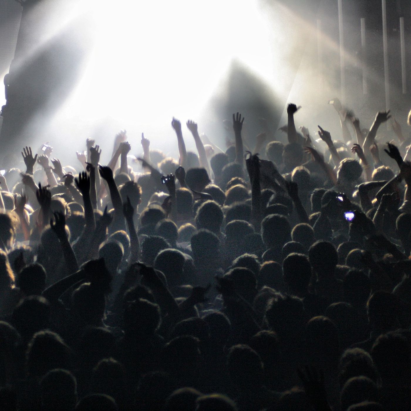 Nominate your favourite UK grassroots music venue to win a bundle of Fender gear episode artwork