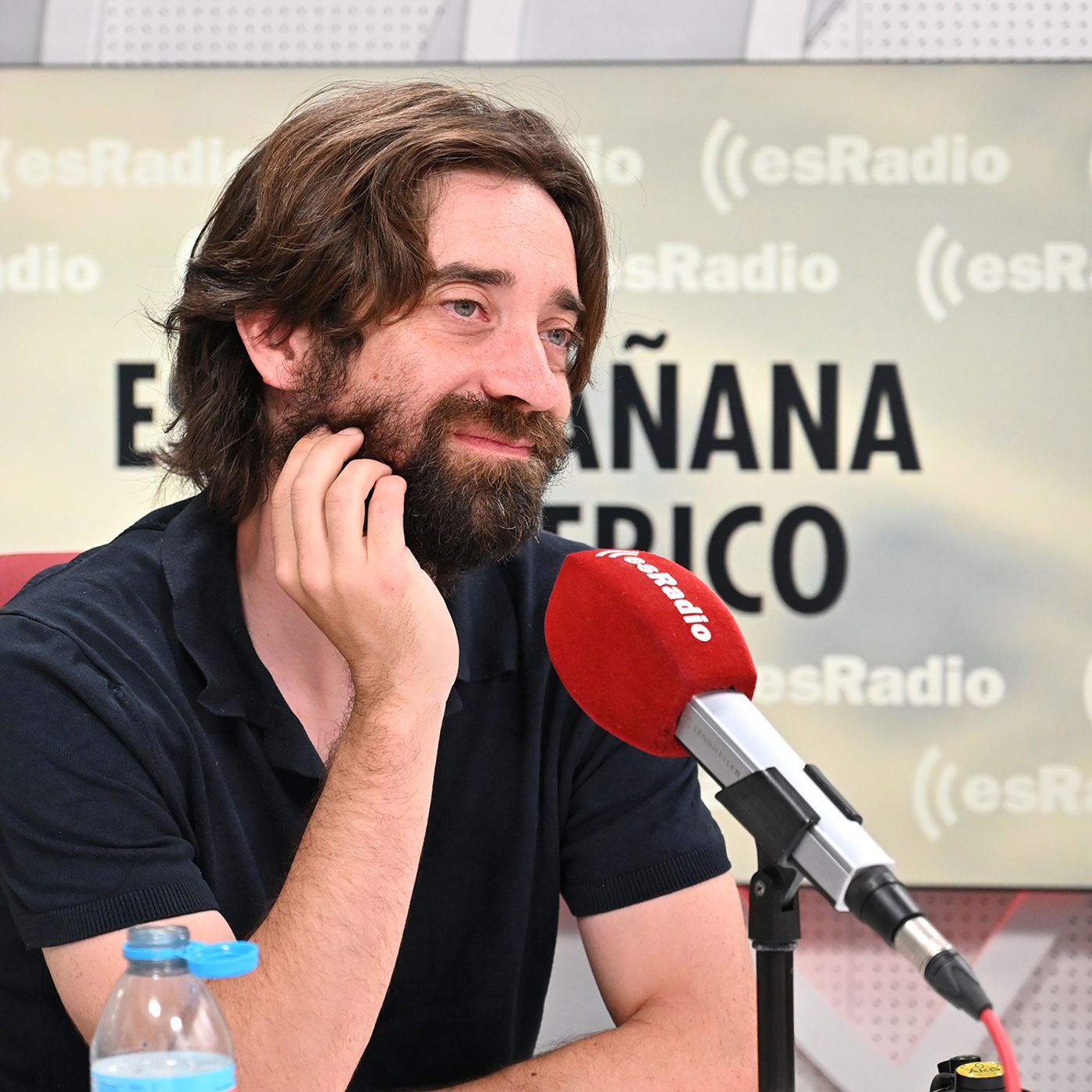 Los Libros: 'Abril o nunca': Juan Gómez Bárcena desafía a la muerte a través del tiempo