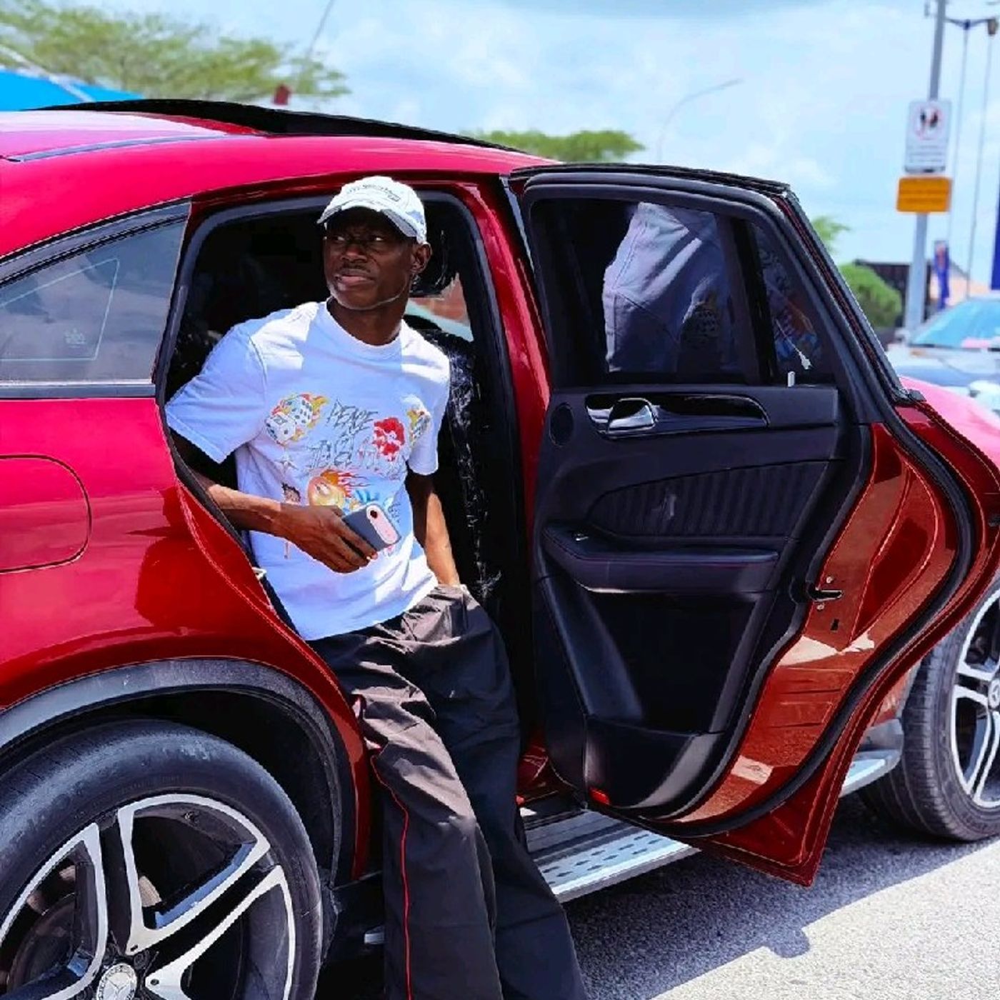 5 things everyone should learn about that Russian Guy and Ghana women