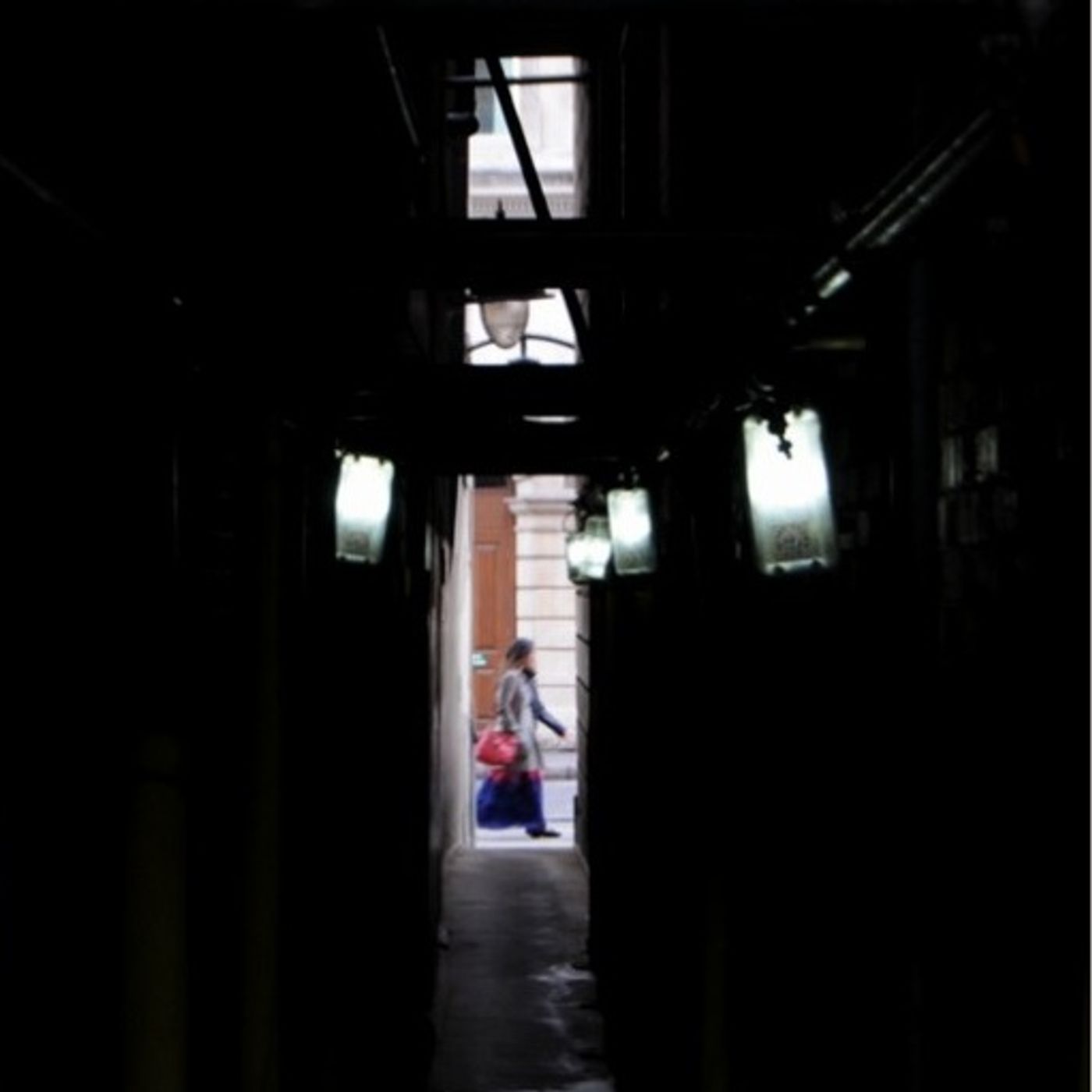 Andate al Vicolo Stretto. E senza passare dal “Via”!