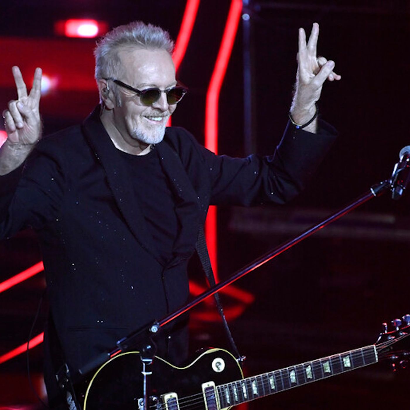 Parte l'ultima tournée e poi Umberto Tozzi dirà addio ai live episode artwork