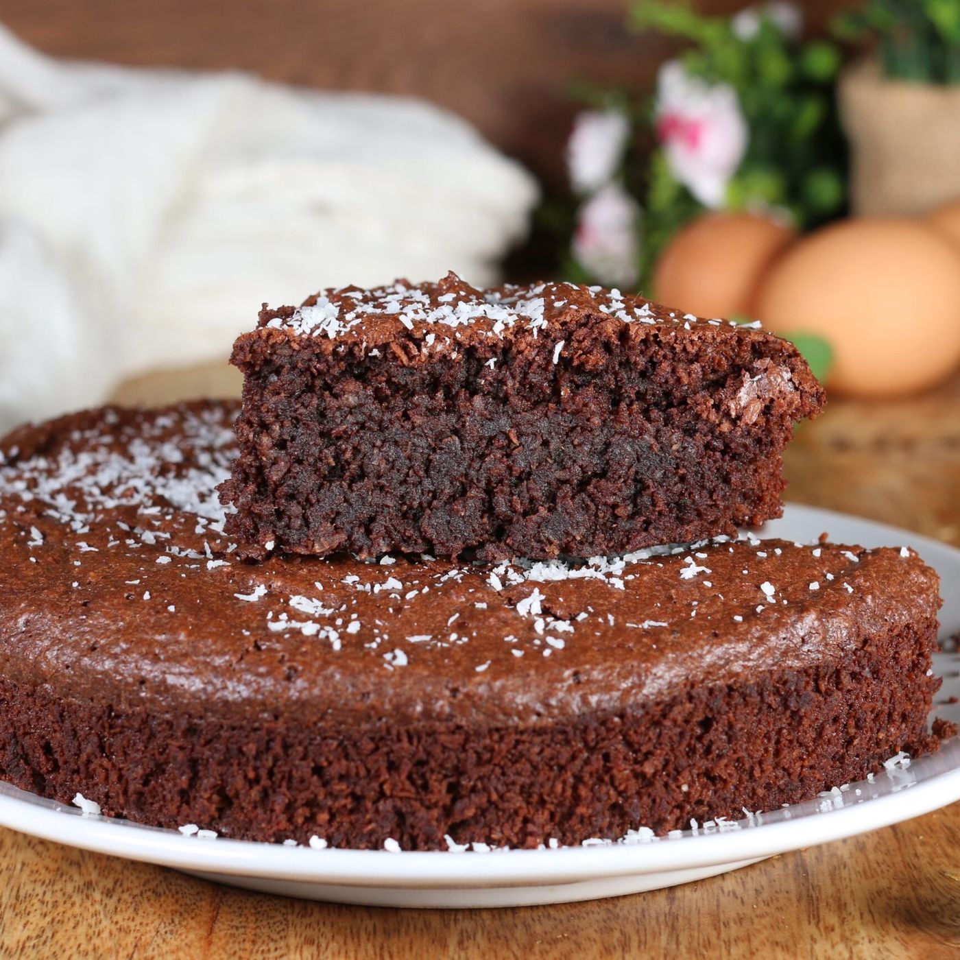 Torta cocco e cioccolato fondente: la ricetta golosa e senza farina episode artwork